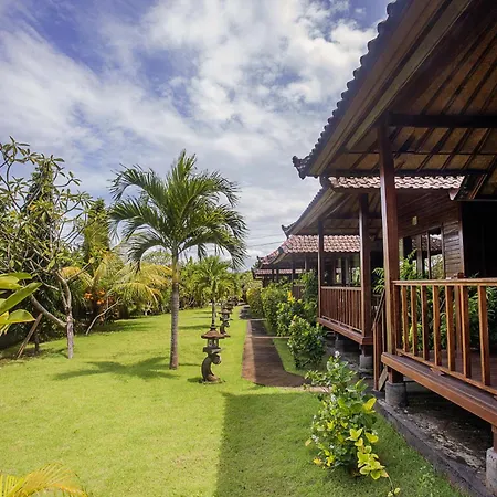 Samanta Huts