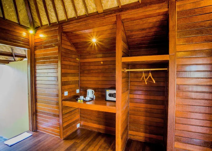 Samanta Huts ホリデーパーク 3*