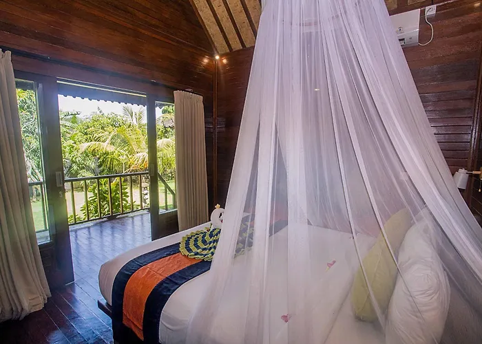 Samanta Huts ホリデーパーク レンボンガン島