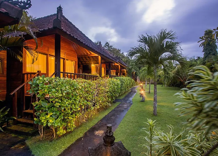 Samanta Huts 3*