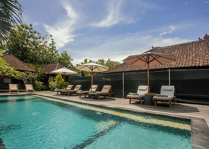Samanta Huts 3* レンボンガン島